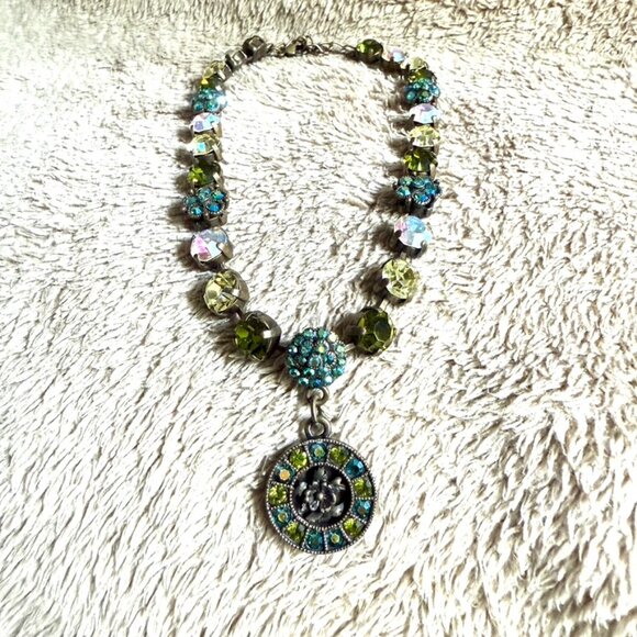 Unbranded Women's Necklace "Mariana" Style Multi Color Crystals 12.5"-15.5" - Picture 1 of 8